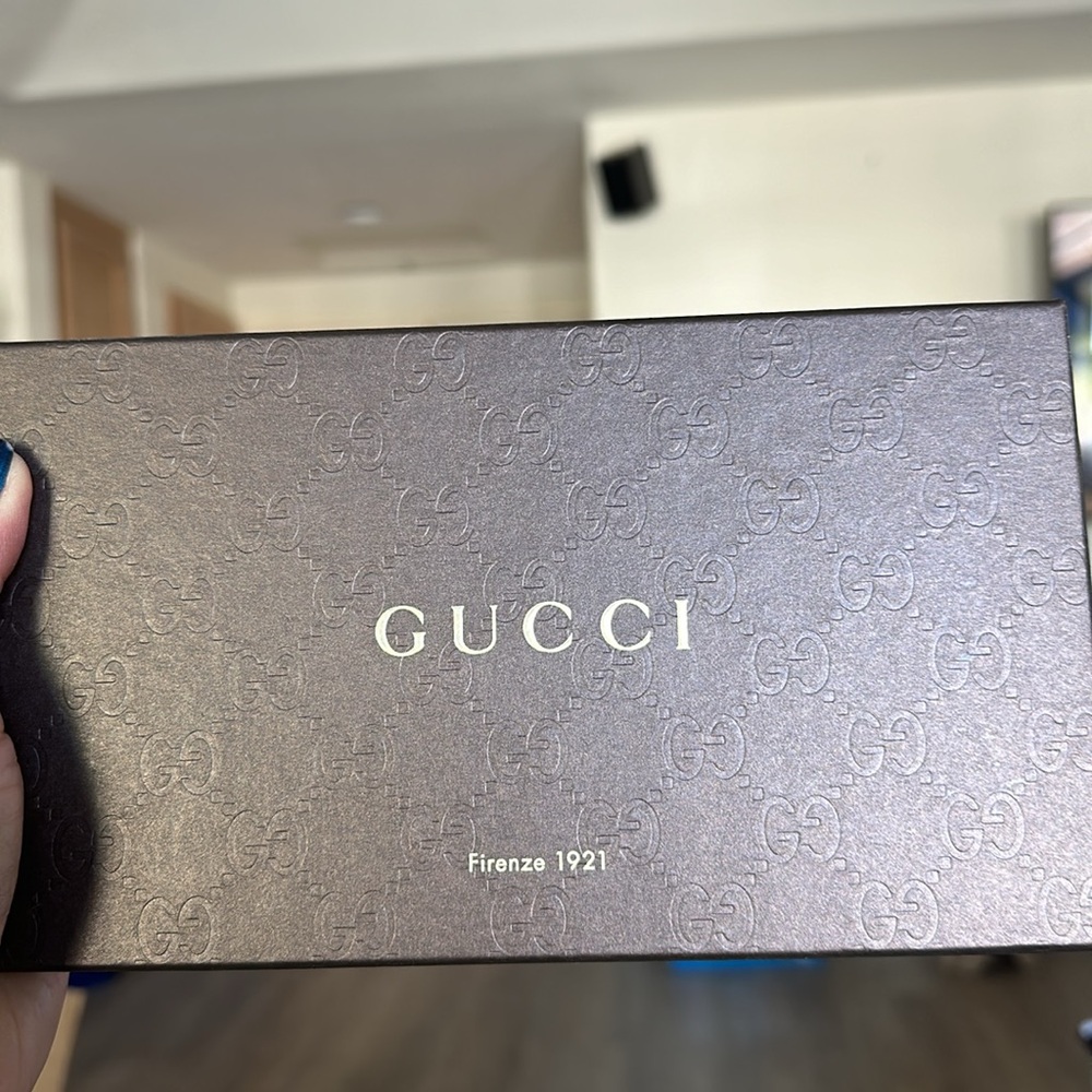 Authentic Gucci Wallet - Picture 4 of 4